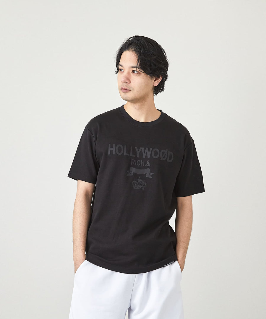 【Hollywood Rich. &】(ハリウッドリッチ) 203309 ワントーンエンブレムロゴ半袖Tシャツ