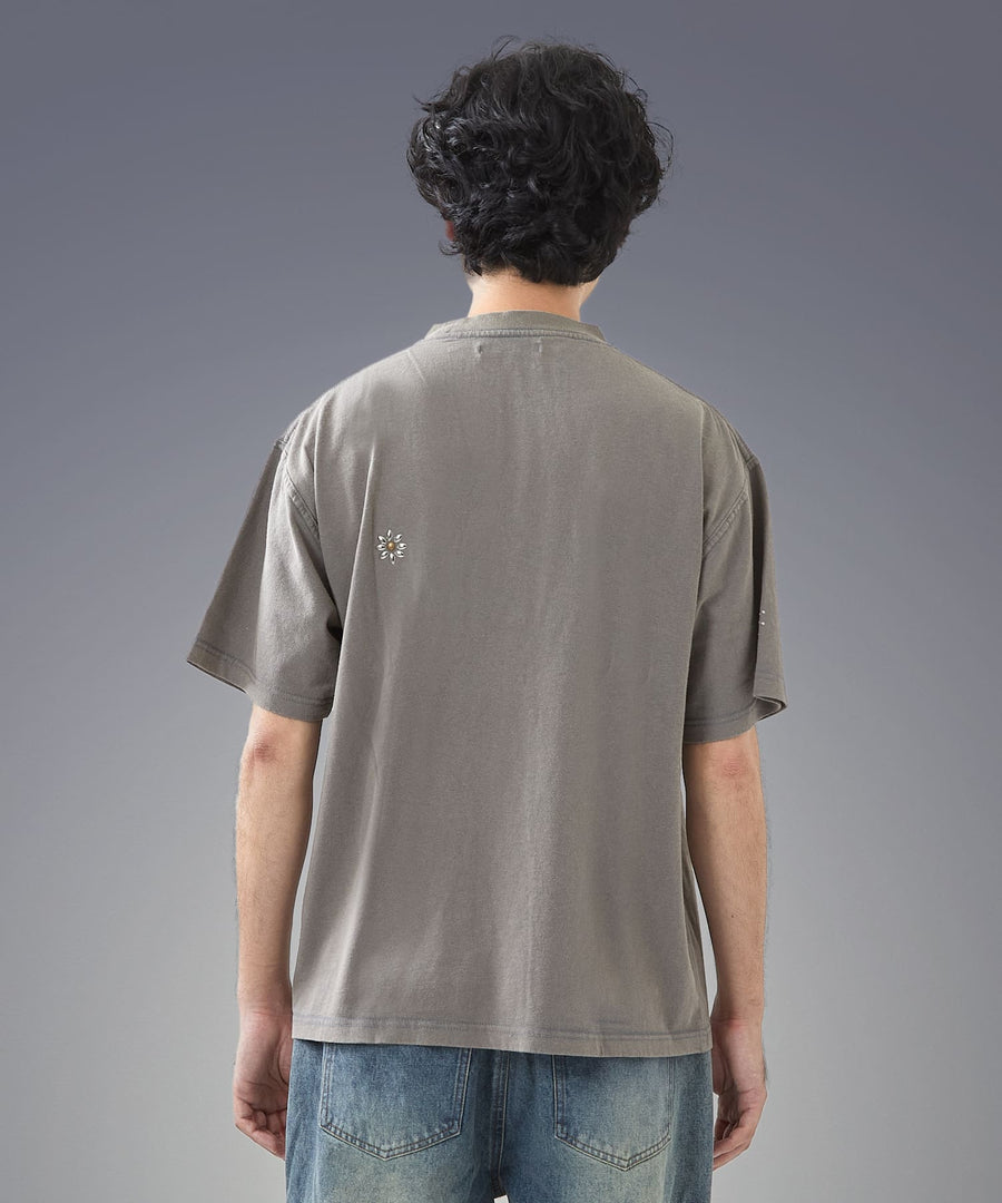 Silent Fade Tee — Studs & Logo / GRAND YELLS / 203344