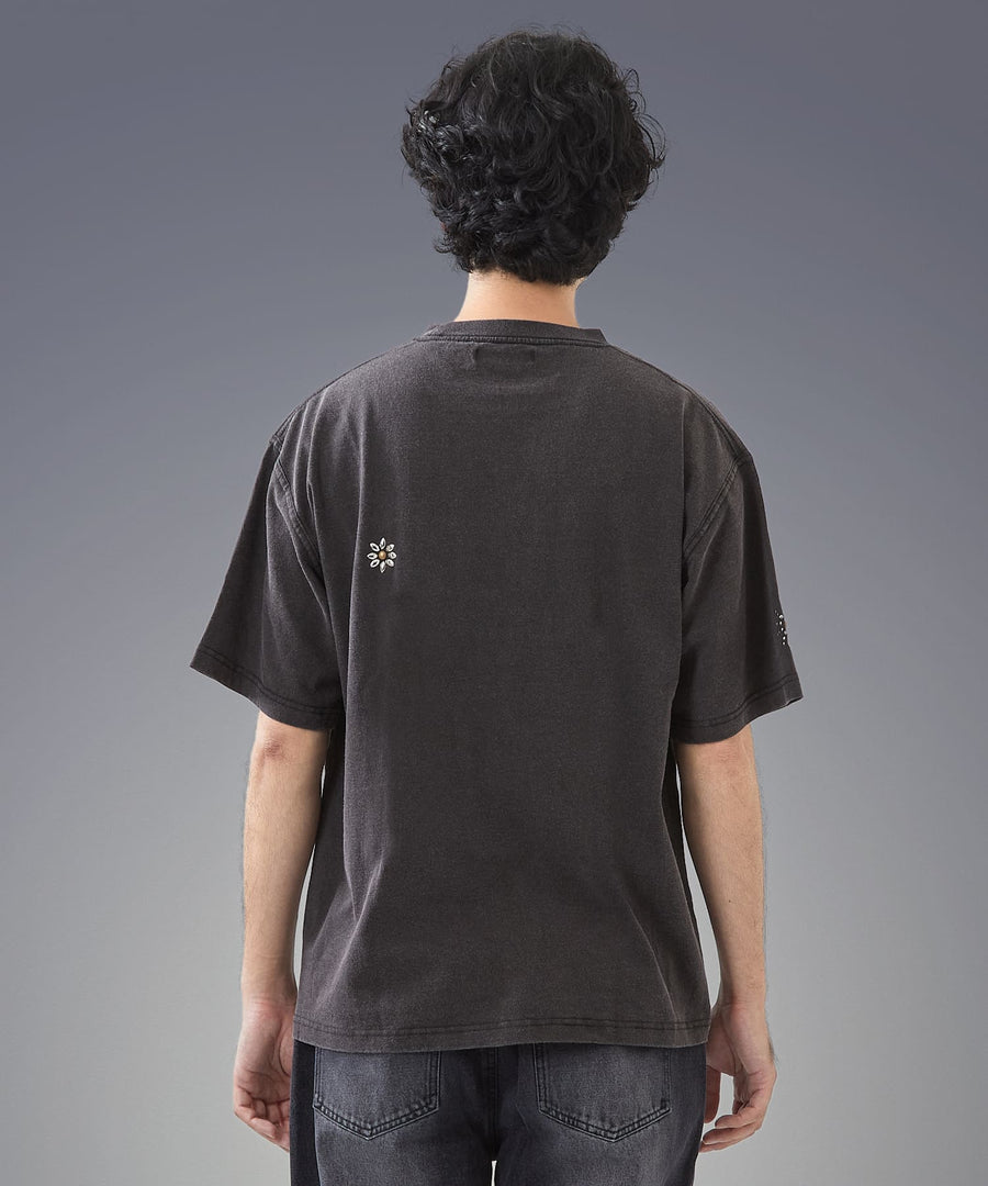 Silent Fade Tee — Studs & Logo / GRAND YELLS / 203344
