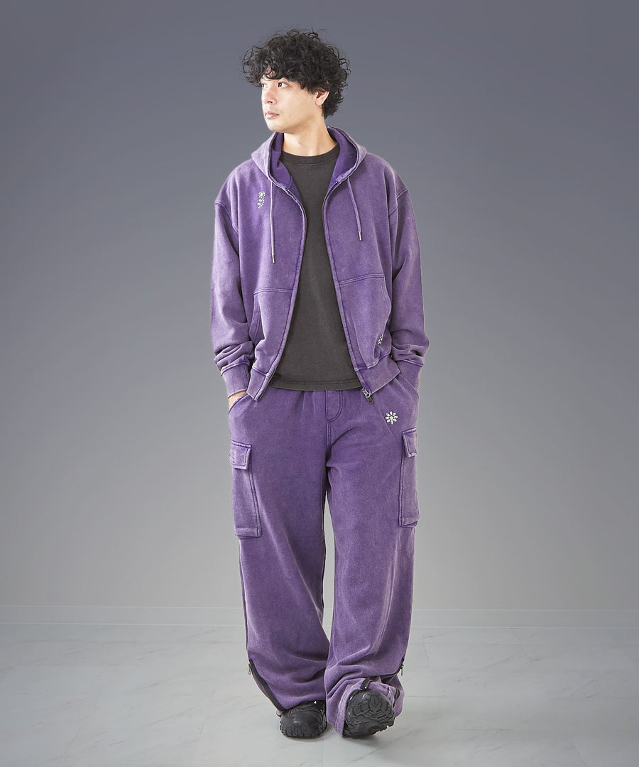 Silent Fade Sweat Pants — Studded Wide Parachute / GRAND YELLS / 304326