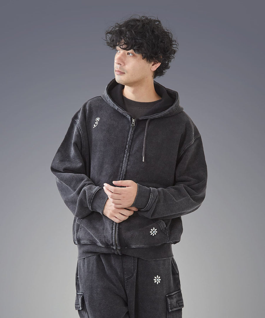 Silent Fade Sweat — Studded Hoodie / GRAND YELLS / 304325