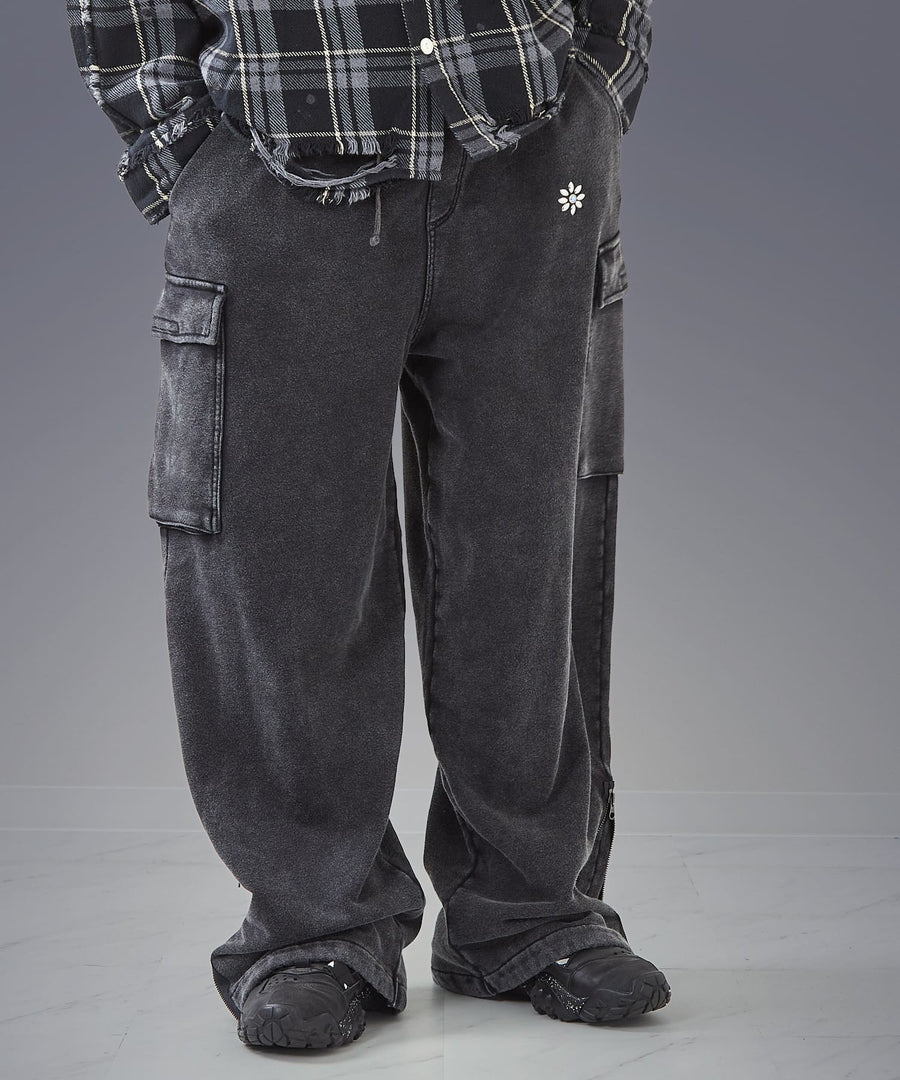 Silent Fade Sweat Pants — Studded Wide Parachute / GRAND YELLS / 304326