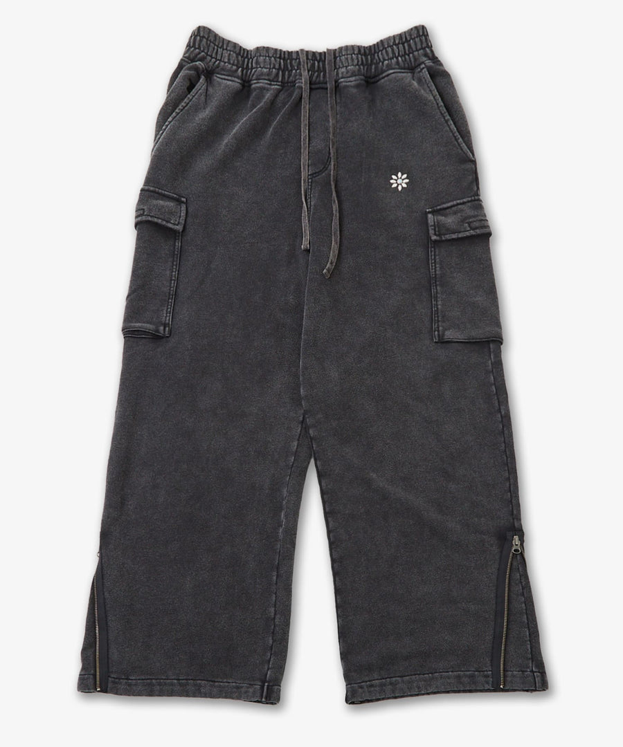 Silent Fade Sweat Pants — Studded Wide Parachute / GRAND YELLS / 304326